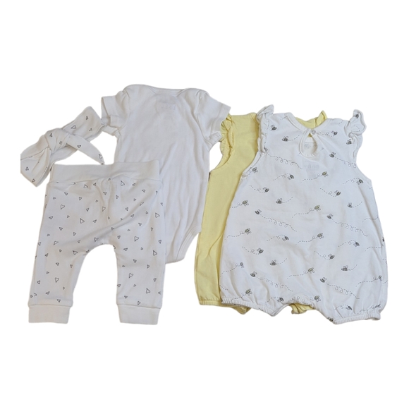 Rae Dunn Baby (2) Short Rompers (1) Outfit 0-3M I Stole Grandma's Heart - Picture 2 of 9